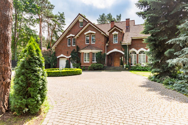 Best Driveway Paving Contractor  in Clovis, CA
